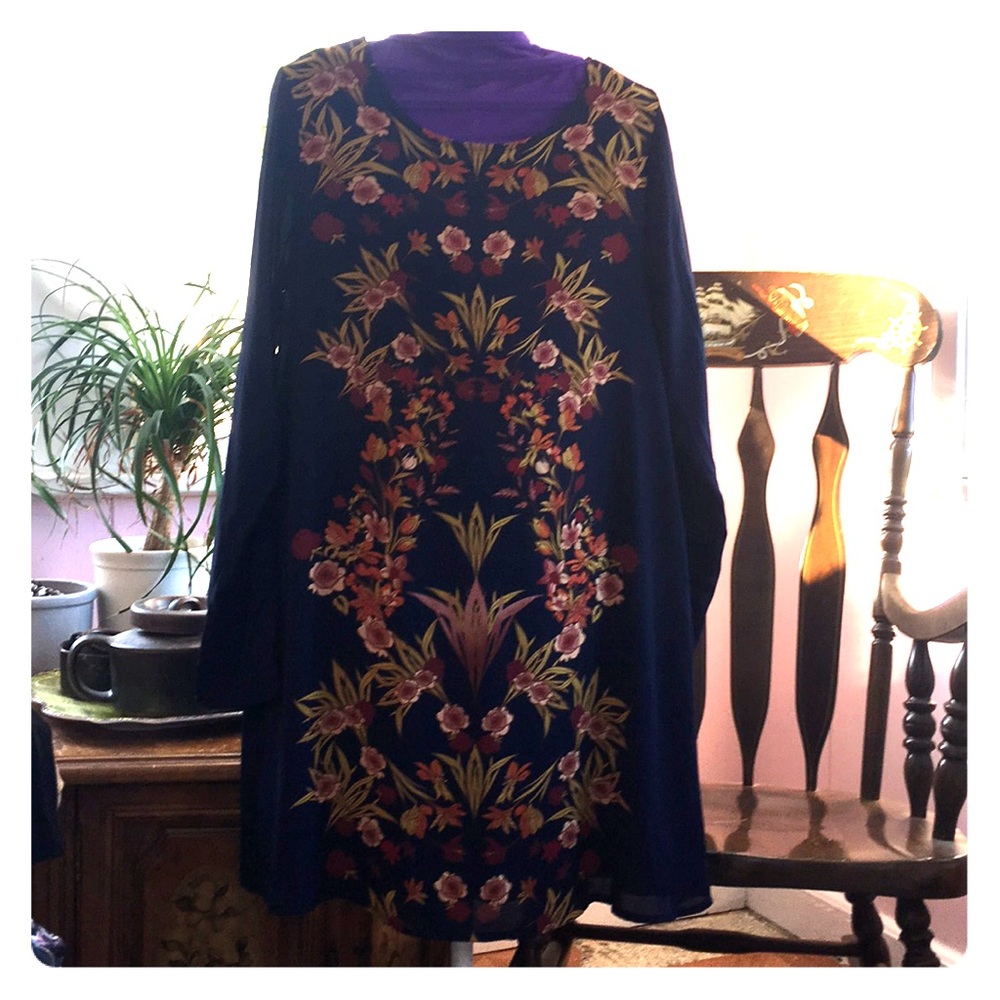 Long sleeve shift dress